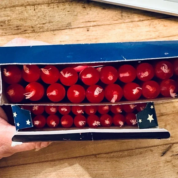 Set Of 2 Baum Kerzen Vintage Chime Candles Red Christmas Holiday 4" New 40 Total - Picture 3 of 3